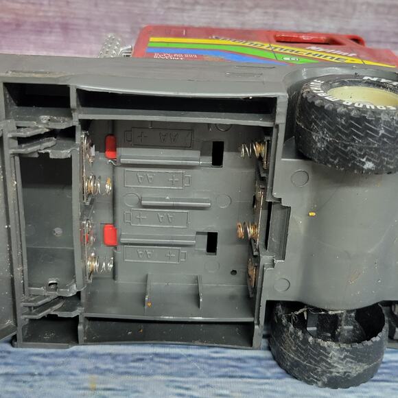 Nylint Pressed Steel muscle machine cabover semi no sound parts/repair red - Picture 8 of 12